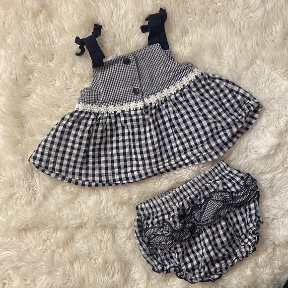 VINTAGE BABY DRESS FOR A 6 MONTH OLD BY VITAMINS BABY 🍼 - Picture 4 of 5